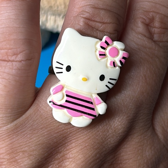 🖤New💕Hello Kitty handcrafted ring - Picture 4 of 8
